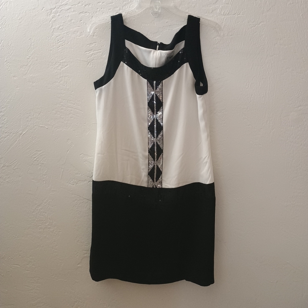 J. Taylor Women's Sleeveless Sequin Black & Creme  Dress Size 10 Must See